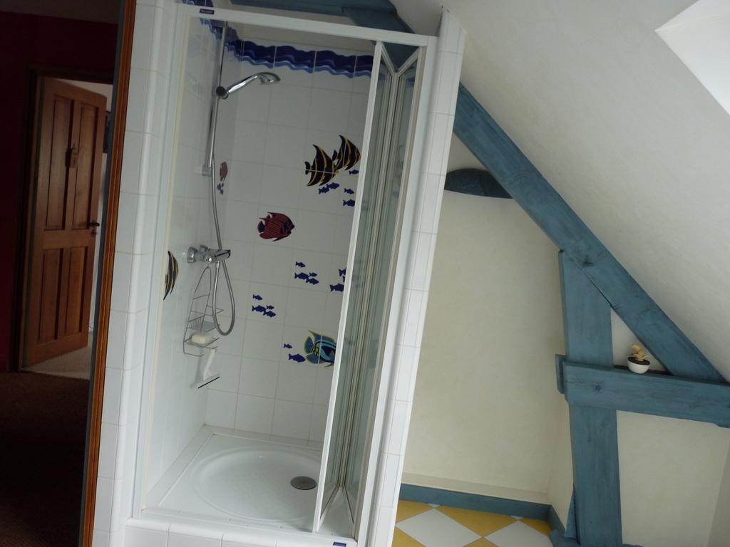 Chambres D'Hotes La Breachere Yvré-lʼÉvêque Zimmer foto