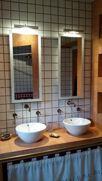 Chambres D'Hotes La Breachere Yvré-lʼÉvêque Zimmer foto