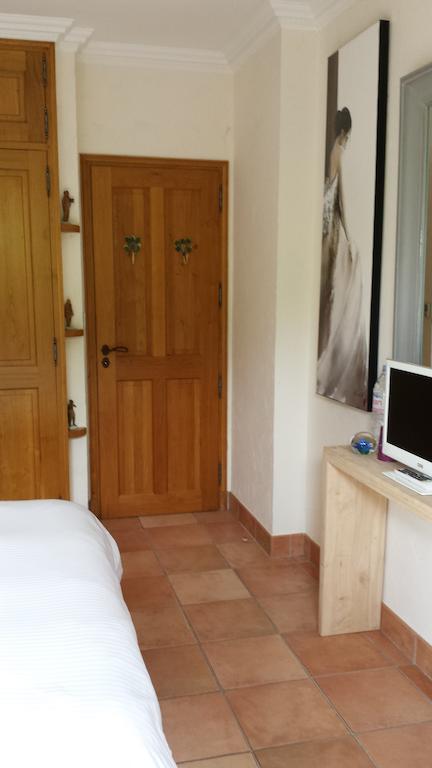Chambres D'Hotes La Breachere Yvré-lʼÉvêque Zimmer foto